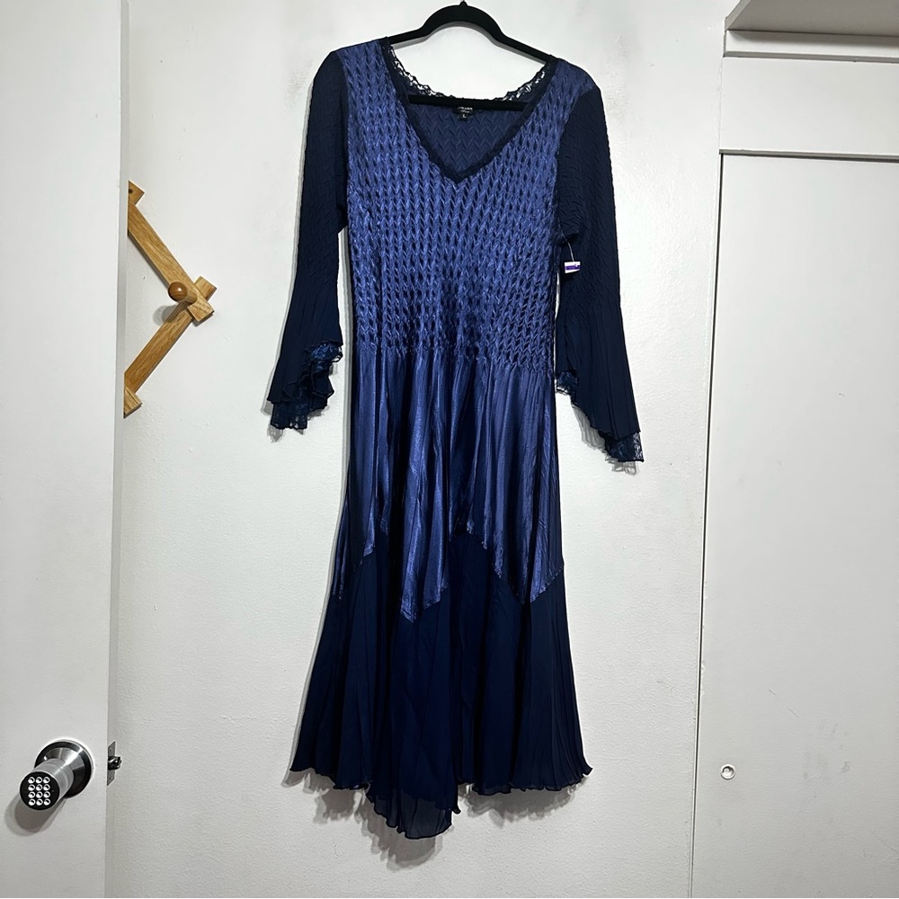 NEW Komarov Chiffon and Lace Overlay Midi Dress, Size Large